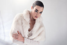 Load image into Gallery viewer, Nord Cape in Ivory