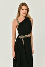 Load image into Gallery viewer, One-Shoulder Crepe Long Evening Dress Adorned with Waist Accessory
