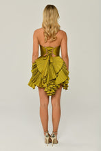 Load image into Gallery viewer, Strapless Ruffle-Adorned Pleats and Layered Short Party Dress
