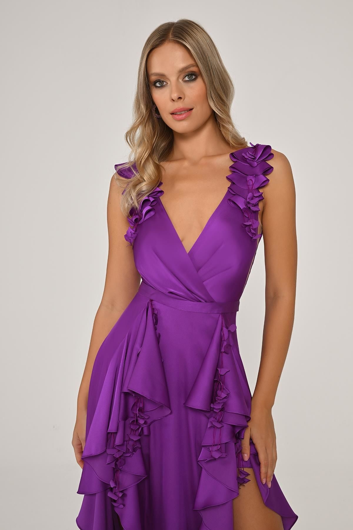 Elaris Gown