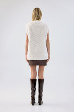 Load image into Gallery viewer, Dandy Vest
