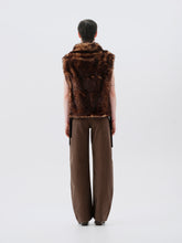 Load image into Gallery viewer, HIGHLANDER VEST

