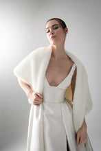 Load image into Gallery viewer, Yasmine Wrap in Blanc
