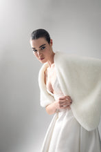 Load image into Gallery viewer, Yasmine Wrap in Blanc
